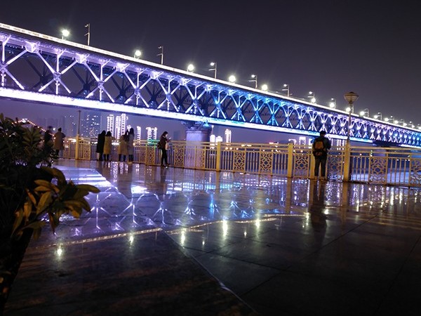 LED控制器，送你一個随心所控的夢幻夜晚!-【亞美雲創】